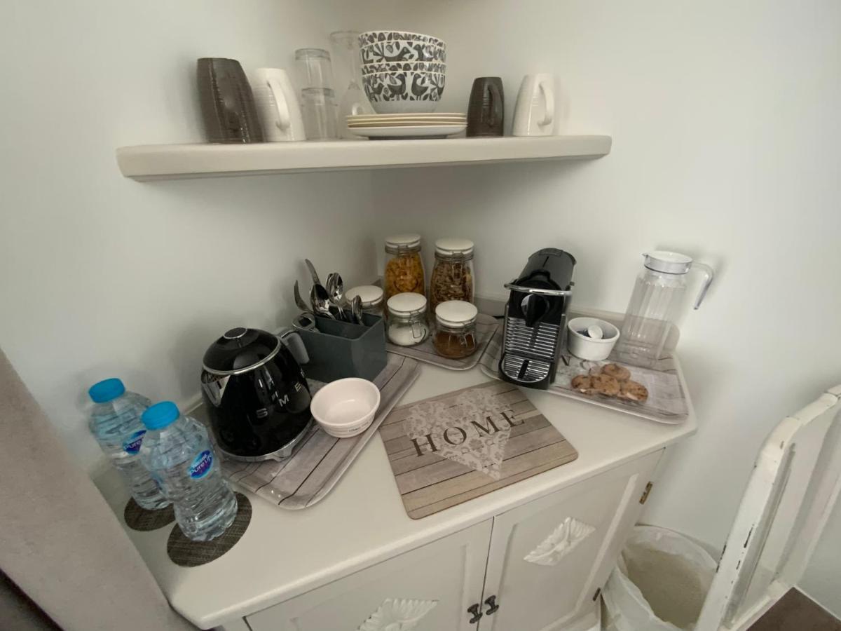 The Knightwood Oak A Luxury King Size En-Suite Space - Lymington New Forest With Totally Private Entrance - Key Box Entry - Free Parking & Private Outdoor Seating Area - Town ,Shops , Pubs & Solent Way Walking Distance & Complimentary Breakfast Items ภายนอก รูปภาพ